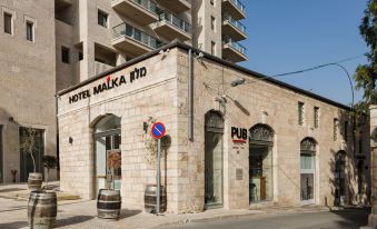 Malka Central Hotel