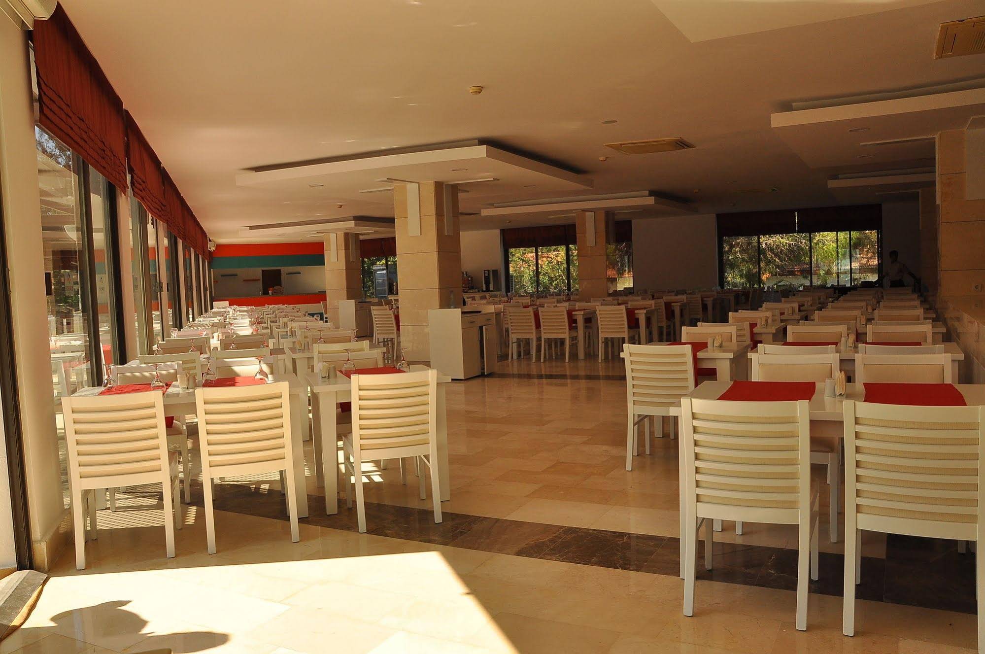 Side Ally Hotel - Her Şey Dahil (Side Ally Hotel - All Inclusive)