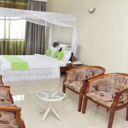 Five To Five Hotel
