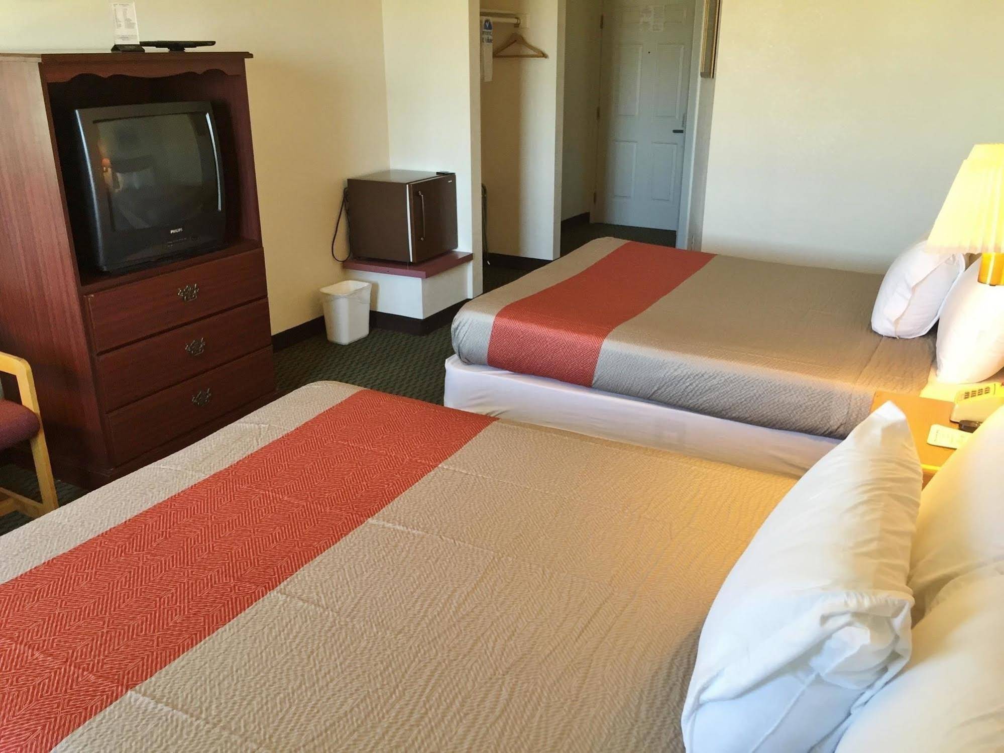 Americas Best Value Inn Dunnigan