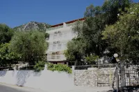 Paradise Apartments Hotels in Mparmpati