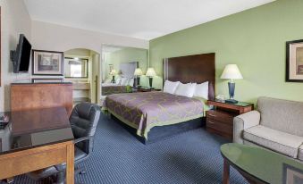 Super 8 by Wyndham Houston Hobby Airport South