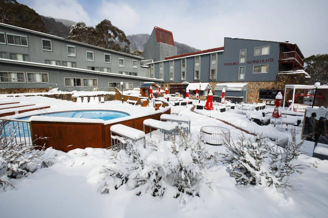 Thredbo Alpine Hotel-Thredbo Updated 2022 Room Price-Reviews & Deals |  Trip.com