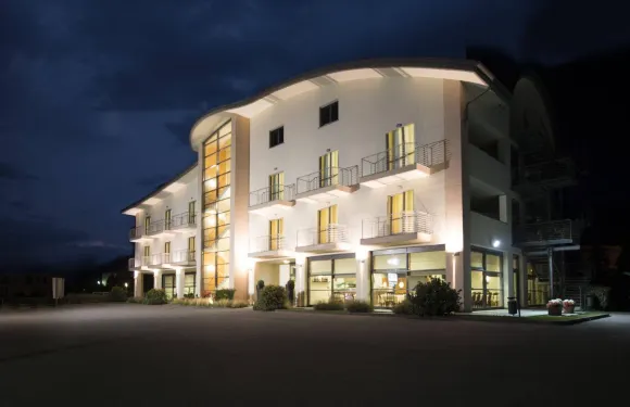 德拉科尼亞姆酒店