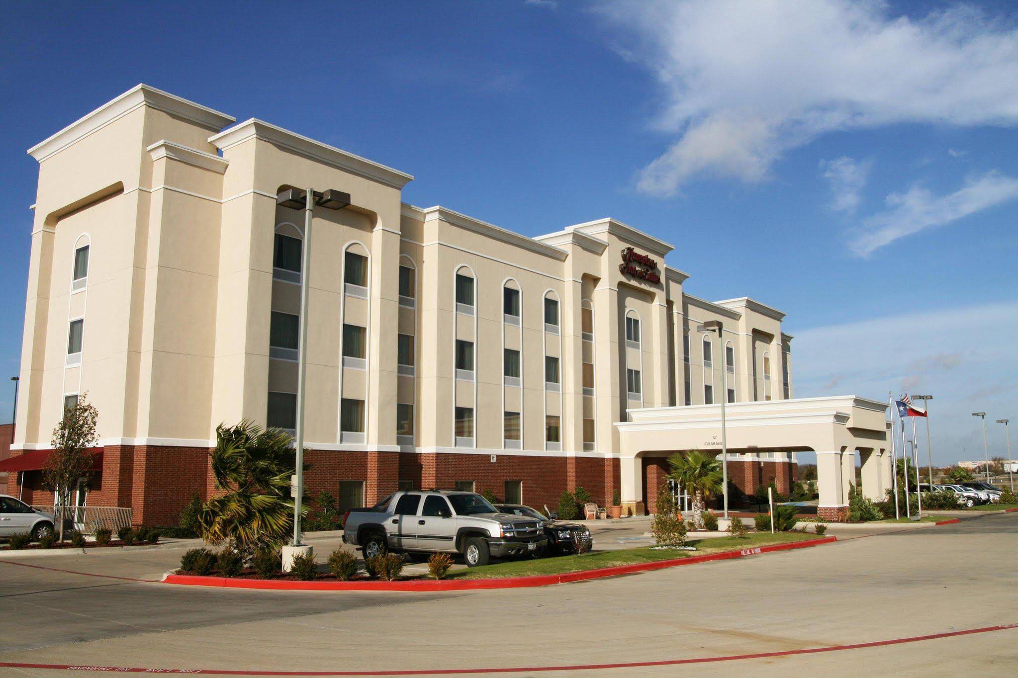 Hampton Inn and Suites Waxahachie