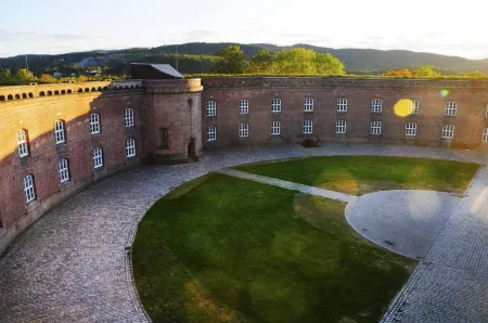 Oscarsborg Castle Hotel & Resort Отели в г. Svelvik