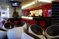 Borneo Royale Hotel - bar