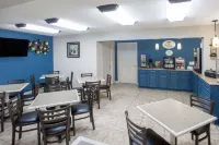 Super 8 by Wyndham Independence Kansas City - breakfast