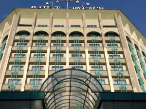 拉哈特皇宮飯店