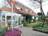 Airport Fashion Hotel Hotels in Stadtbezirk 5-Stockum