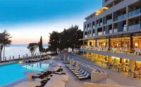 Hotel Parentium Plava Laguna - Beach