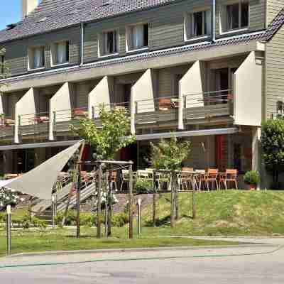 Hôtel du Lac Hotel Exterior