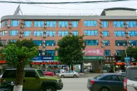 Wanxiang Hotel (Qinzhou Lingshan)