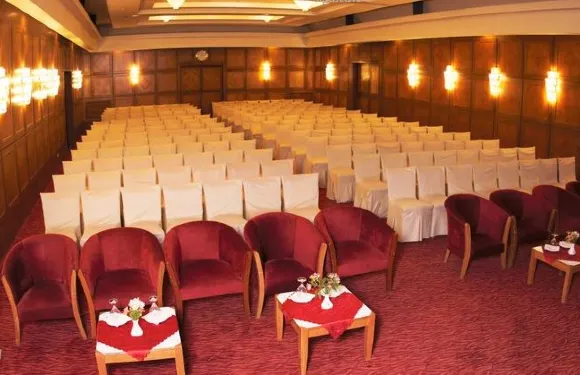 設拉子帕爾斯大酒店