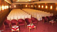Pars Hotel Shiraz 쉬라즈 호텔