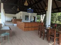 Phayamas Private Beach Resort and Island Brew - Adults Only - bar