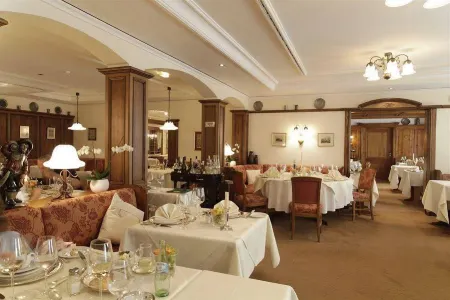 Romantik Hotel-Restaurant Altenberger Hof Отели в г. Оденталь