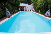 Suites & Apartments San Benito - Zona Rosa - bar