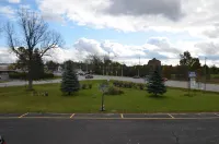 Aquarius Motel Hotels in Lanark