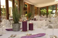 Hotel & Garden U Holubů Hoteles en Čeladná