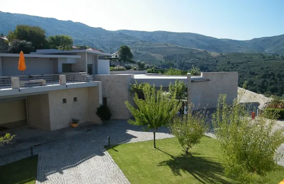 利尼亞雷斯達貝拉因娜鄉村酒店