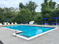 Kingfisher Lodging Hotels in Yarmouth Port