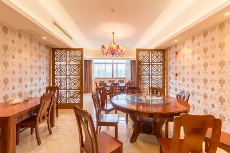 Mingshi Hotel Отели рядом с достопримечательностью «Zhu De Commander in Chief Mrs. Xiao Jufang Former Residence»