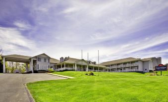 Days Inn by Wyndham Petoskey