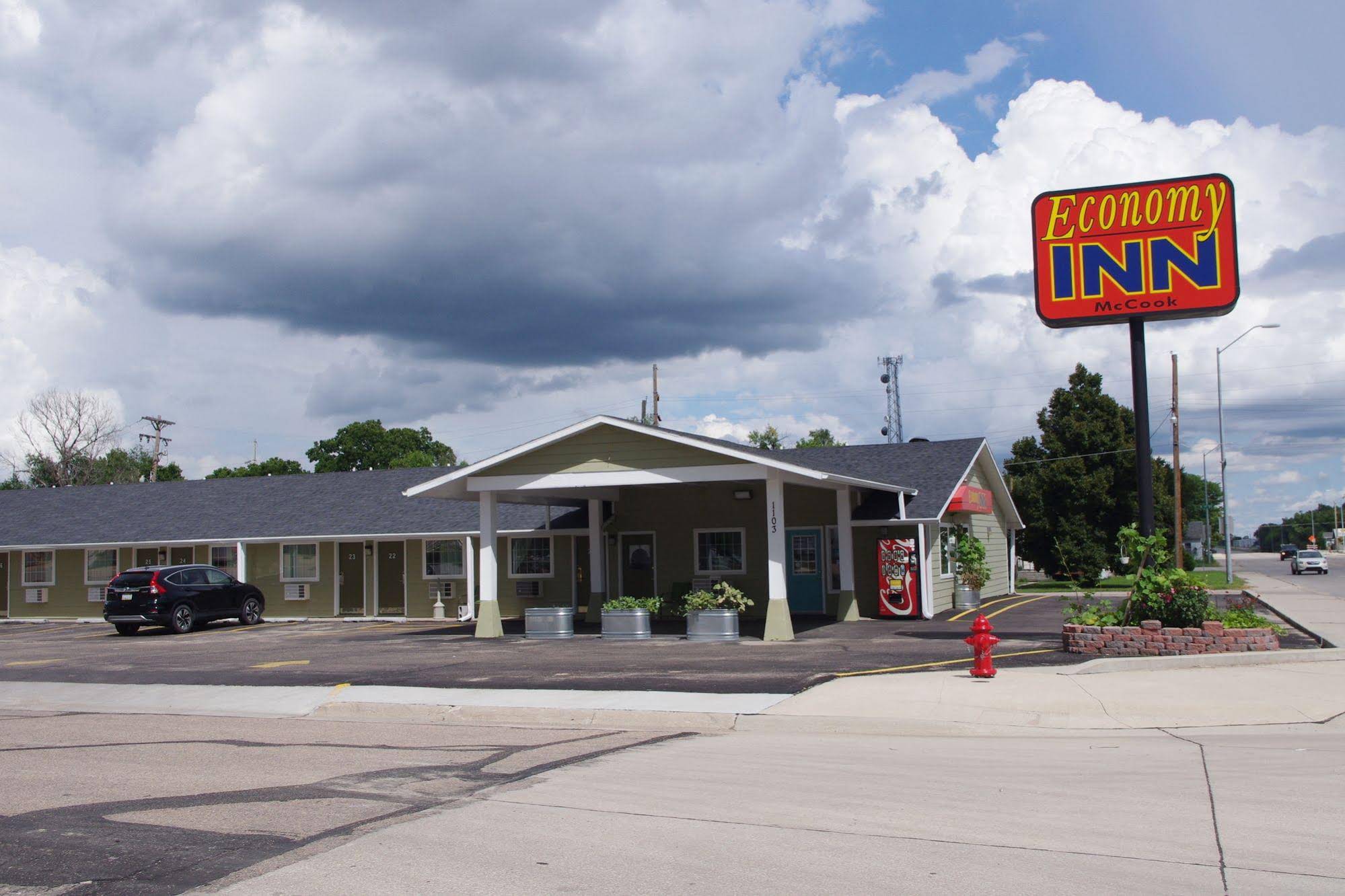 Economy Inn McCook