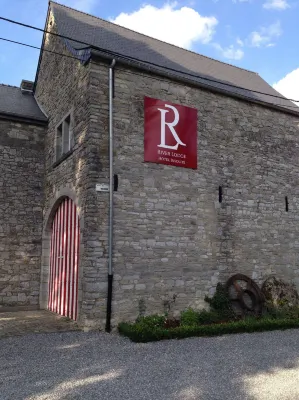 River Lodge Hotel Insolite Hotels in Anhee