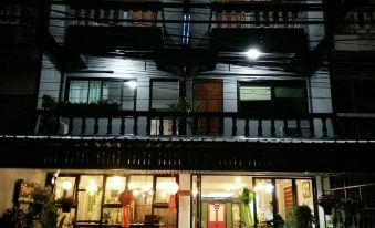 Tangmo House