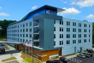 Aloft Raleigh-Durham Airport Brier Creek Hotels in der Nähe von ECPI University