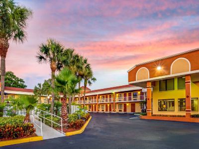 Hotel South Tampa & Suites