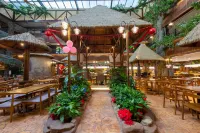 Hengdian World Studios Mengquangu Hot Spring Resort Hotel