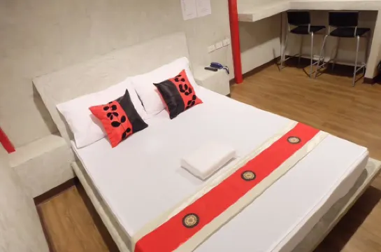 เลิฟ บ็อกซ์ รีสอร์ท