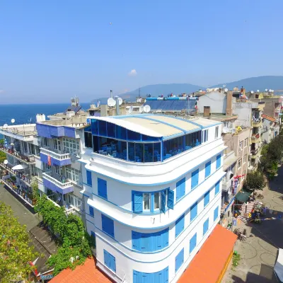 Mavi Inci Park Otel Kumsal beach & camping yakınındaki oteller