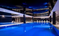 Green Apartments - Pools