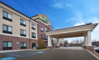 Holiday Inn Express & Suites Washington - Meadow Lands