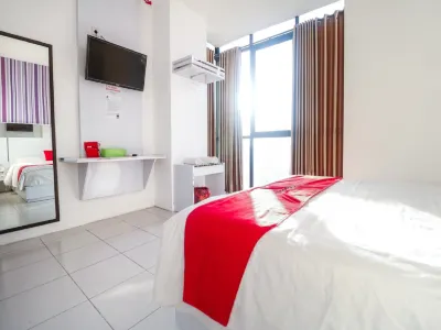 RedDoorz near Terminal Batu Ampar Hotel dekat Ramayana RAPAK