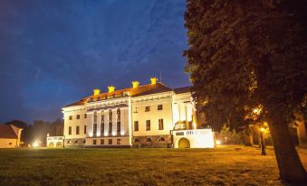 Pakruojis Manor's Palace Boutique Hotel