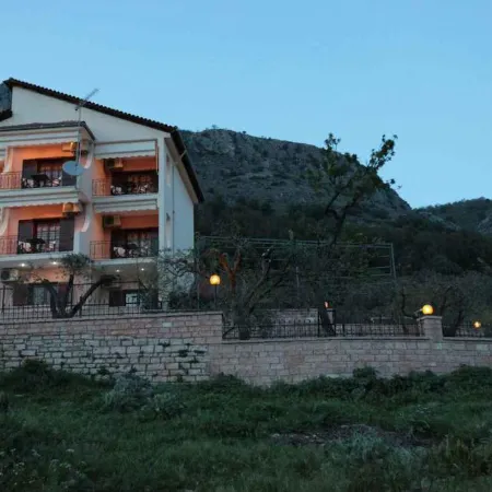 Almini Apartments