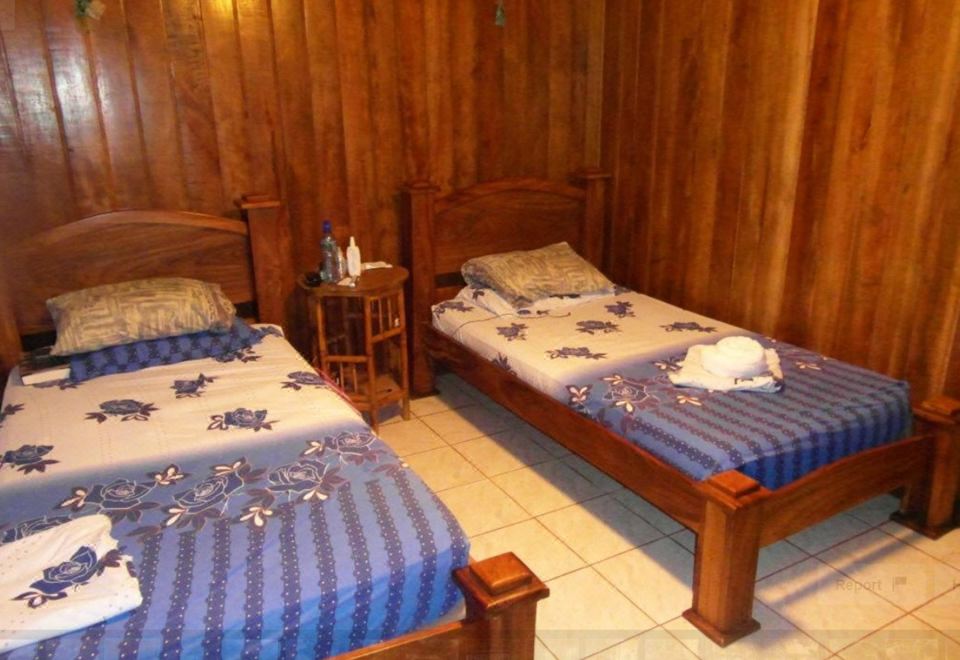 Miss Junies Lodge