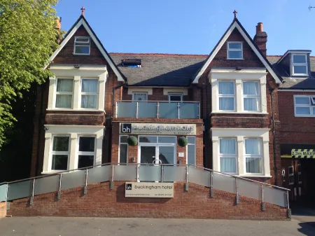 Buckingham Hotel Отели рядом с достопримечательностью «Библиотека Хай-Уиком»