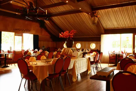 Hotel & Restaurant 't Holt Отели в г. Ambt Delden