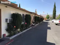Santa Fe Motel Tehachapi by Hotel O