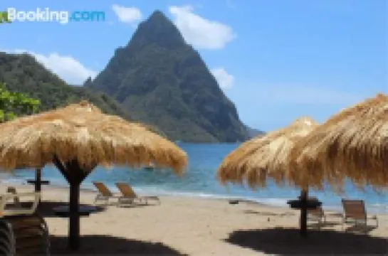 Apartment Soleil 2 Mins Walk to Beach, Town and Soufriere Attractions
