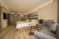 烏魯木齊國際大巴扎人民電影院亞朵酒店 - 停車場