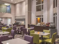 La Quinta Inn & Suites by Wyndham Flagstaff - breakfast