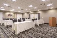 La Quinta Inn & Suites by Wyndham Phoenix Mesa West - parking