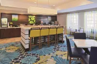 La Quinta Inn & Suites by Wyndham Ruidoso Downs Hotels in Ruidoso Downs